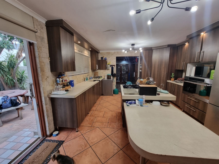 3 Bedroom Property for Sale in Dobson Western Cape